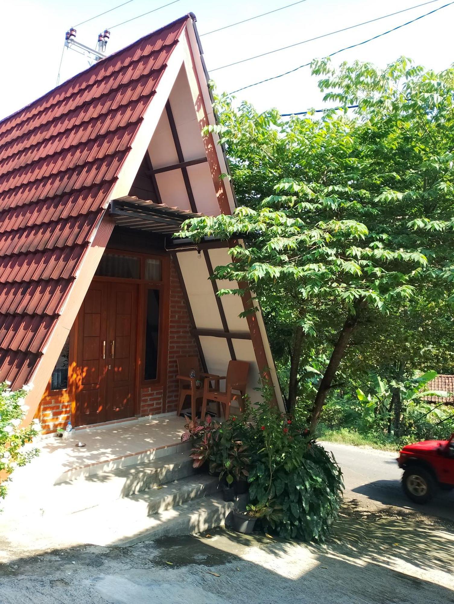 Отель Mekar Lestari Tepus Экстерьер фото